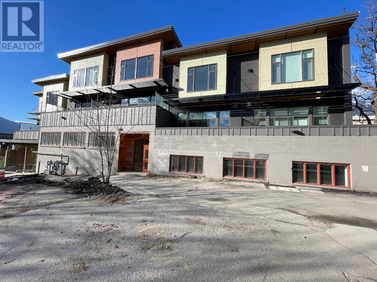 Photo 7 of 266 Baker Street Unit 17, Nelson BC