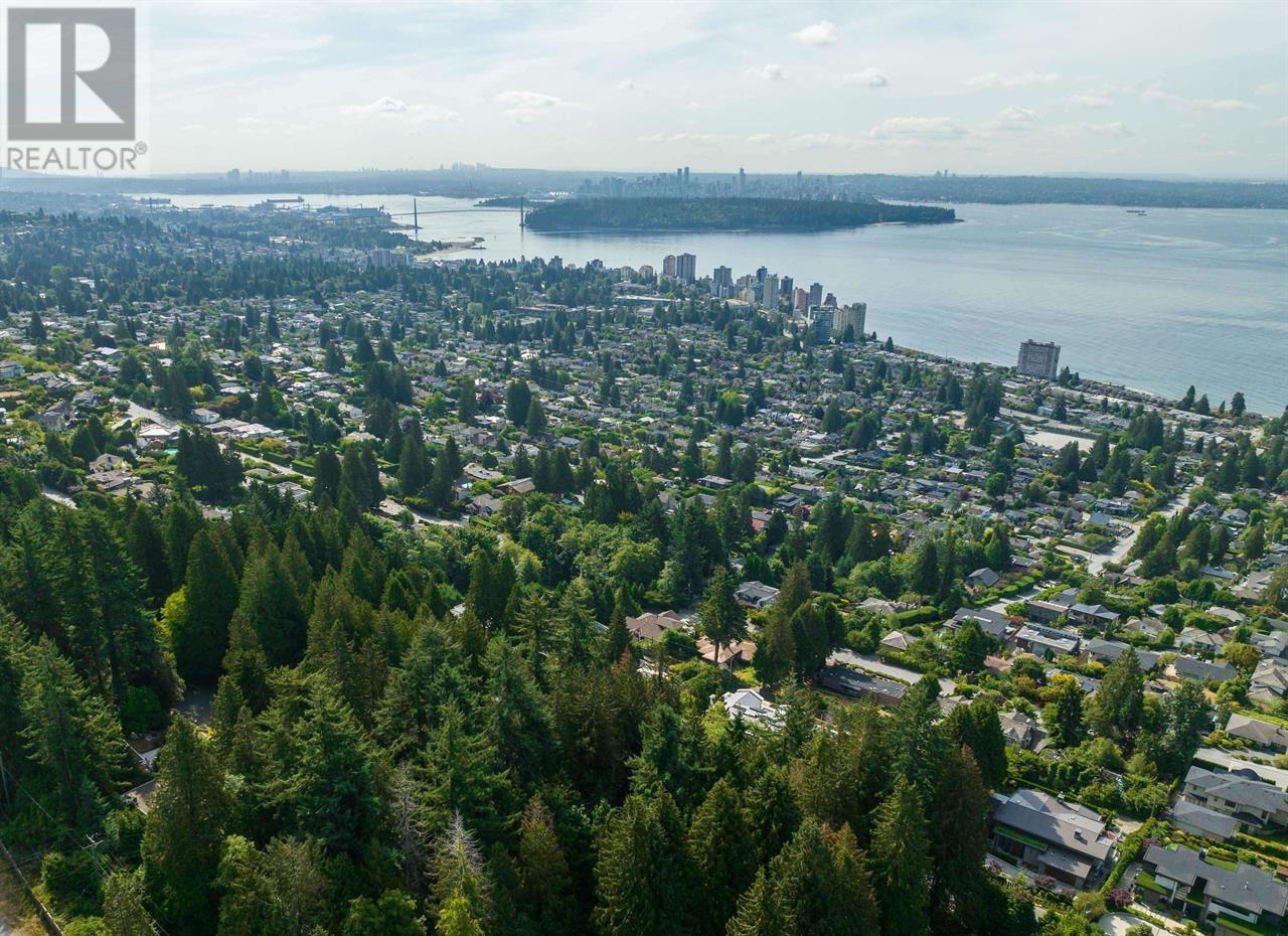 2517 ROSEBERY AVENUE, West Vancouver real estate listing R2971644
