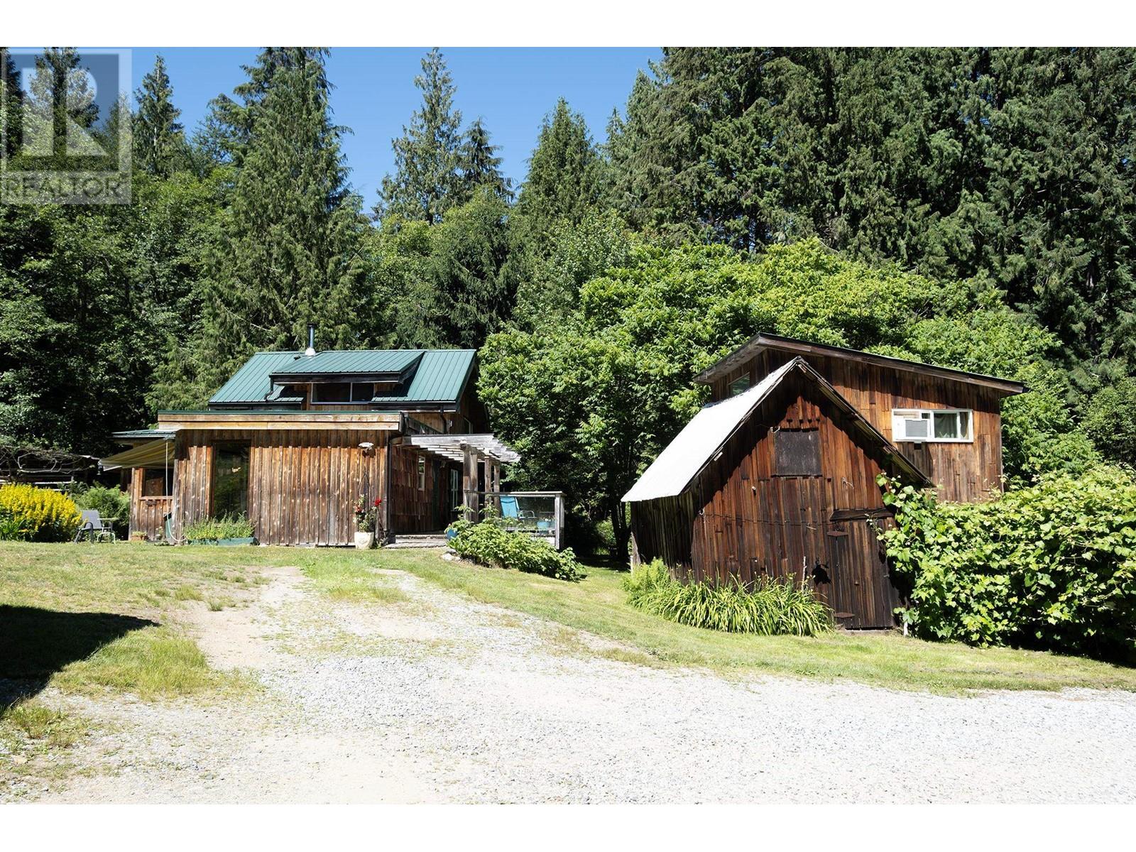 507 PARKER ROAD, Gibsons