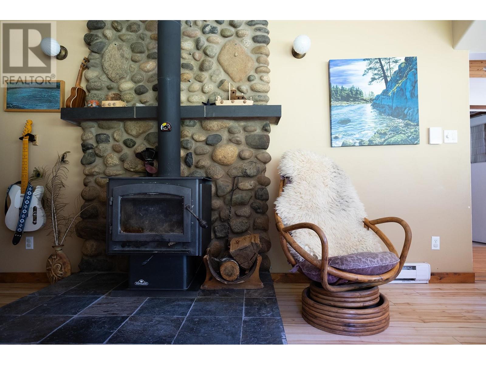 507 PARKER ROAD, Gibsons