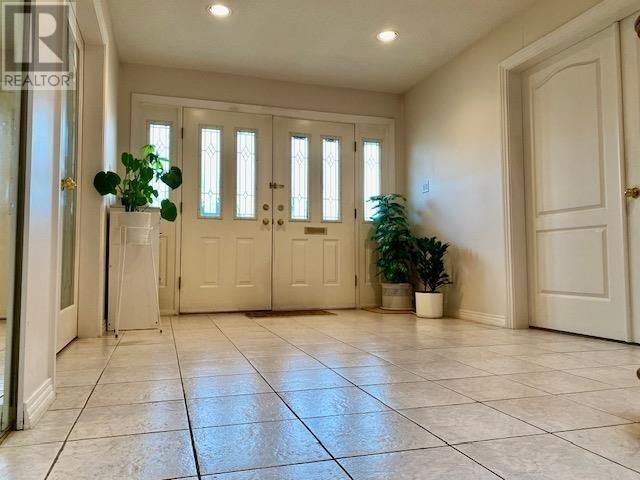 Photo 2 of 3754 Elmwood Street, Burnaby BC