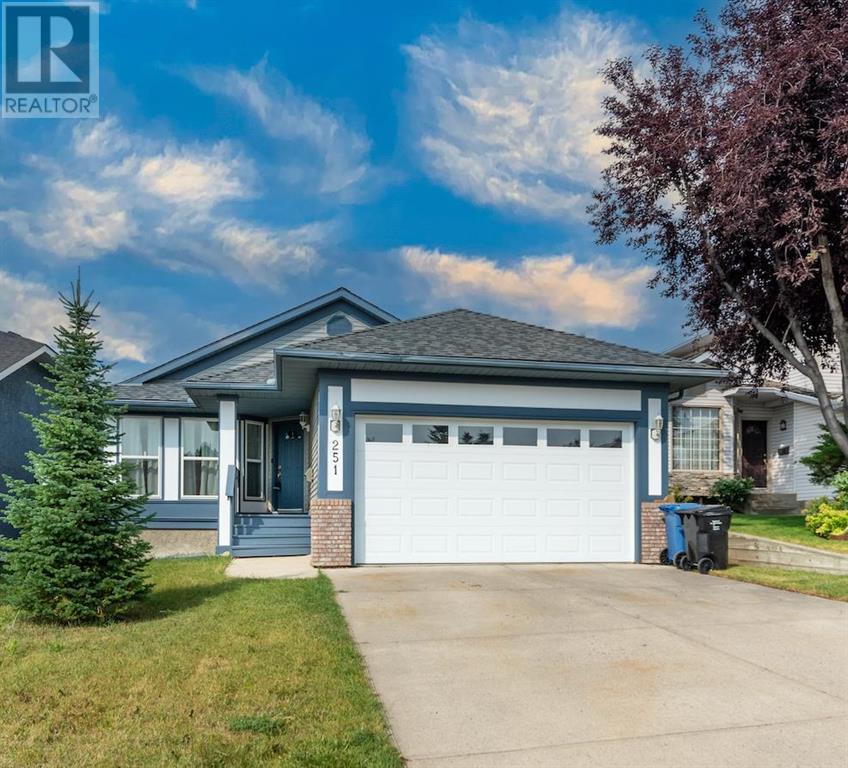 251 Douglas Woods Drive SE, Calgary, Alberta