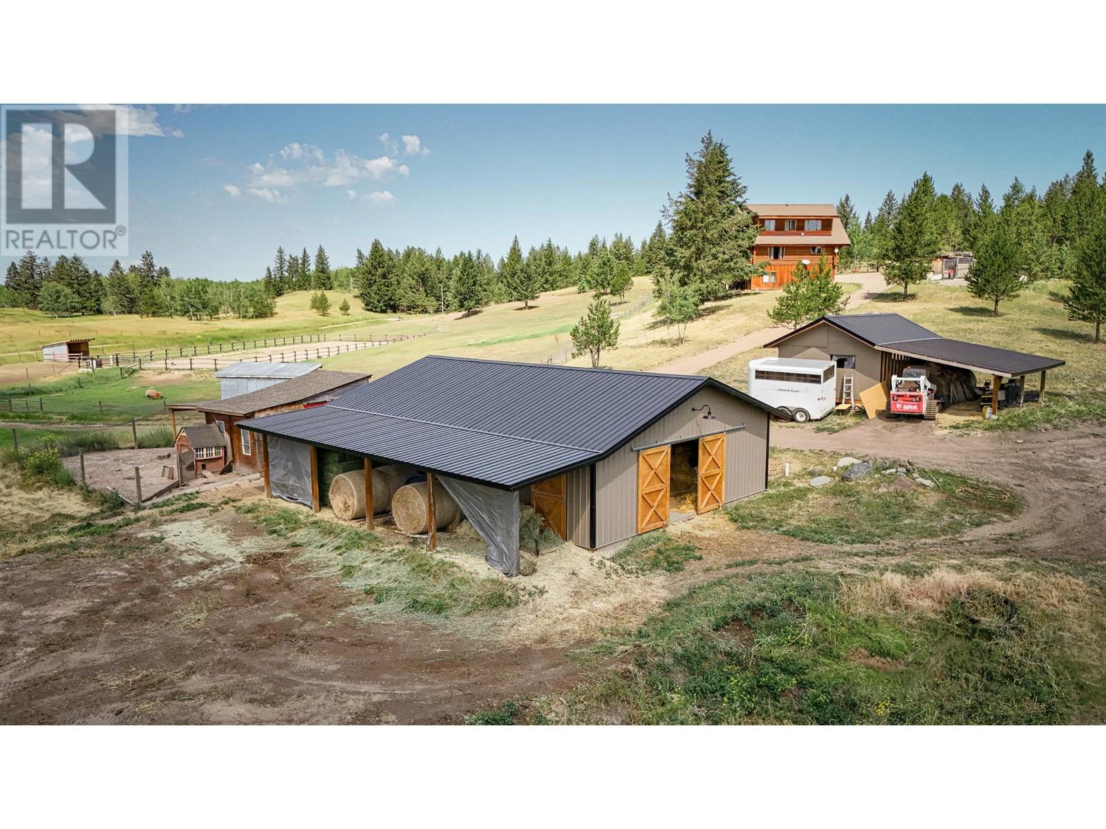 5289 DAWSON ROAD, 100 Mile House