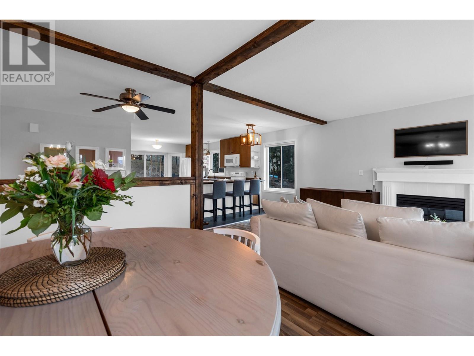  2468 Alexandria Way, West Kelowna