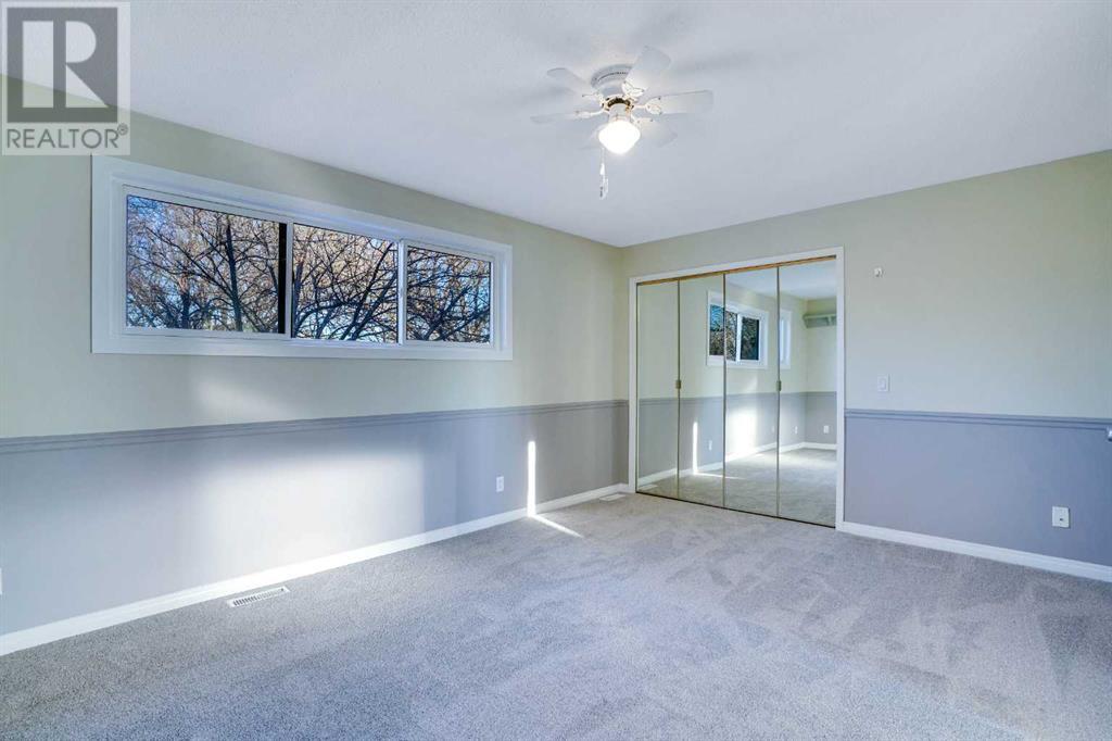 Single Family House for Sale in  Deerview Drive SE Deer Ridge Calgary 