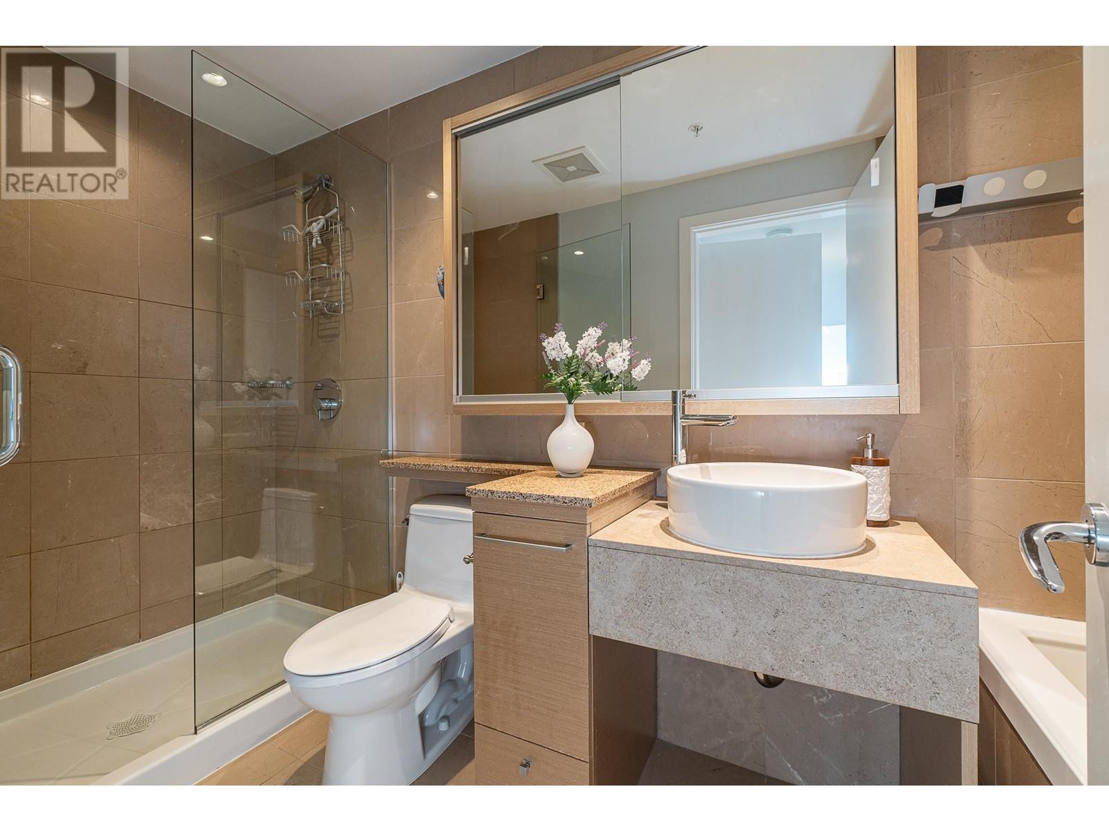 3505 833 SEYMOUR STREET, Vancouver