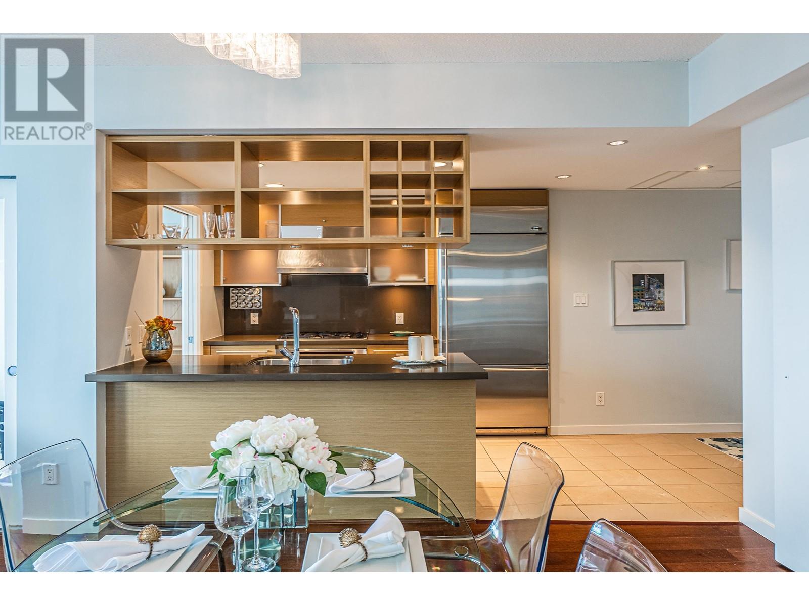 3505 833 SEYMOUR STREET, Vancouver