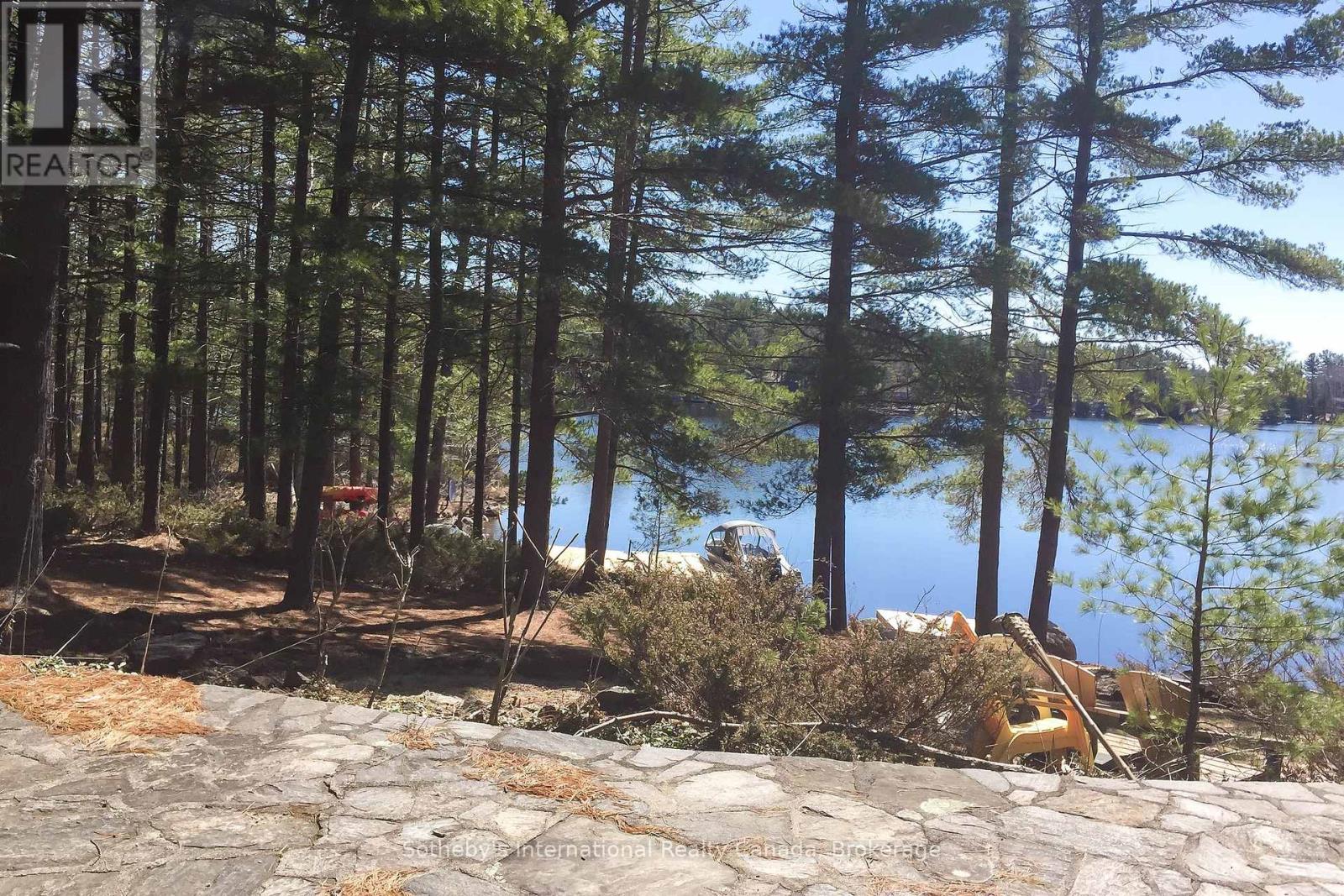 Photo 10 of 6198 Go Home Lake Shr, Georgian Bay ON