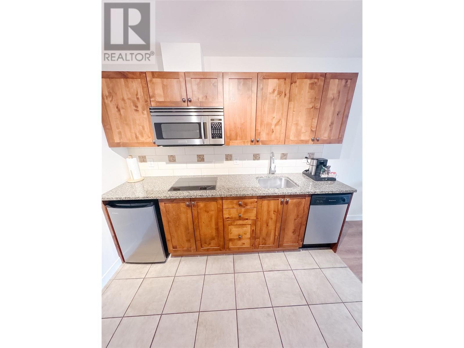 238 4200 LAKESHORE Drive, Osoyoos
