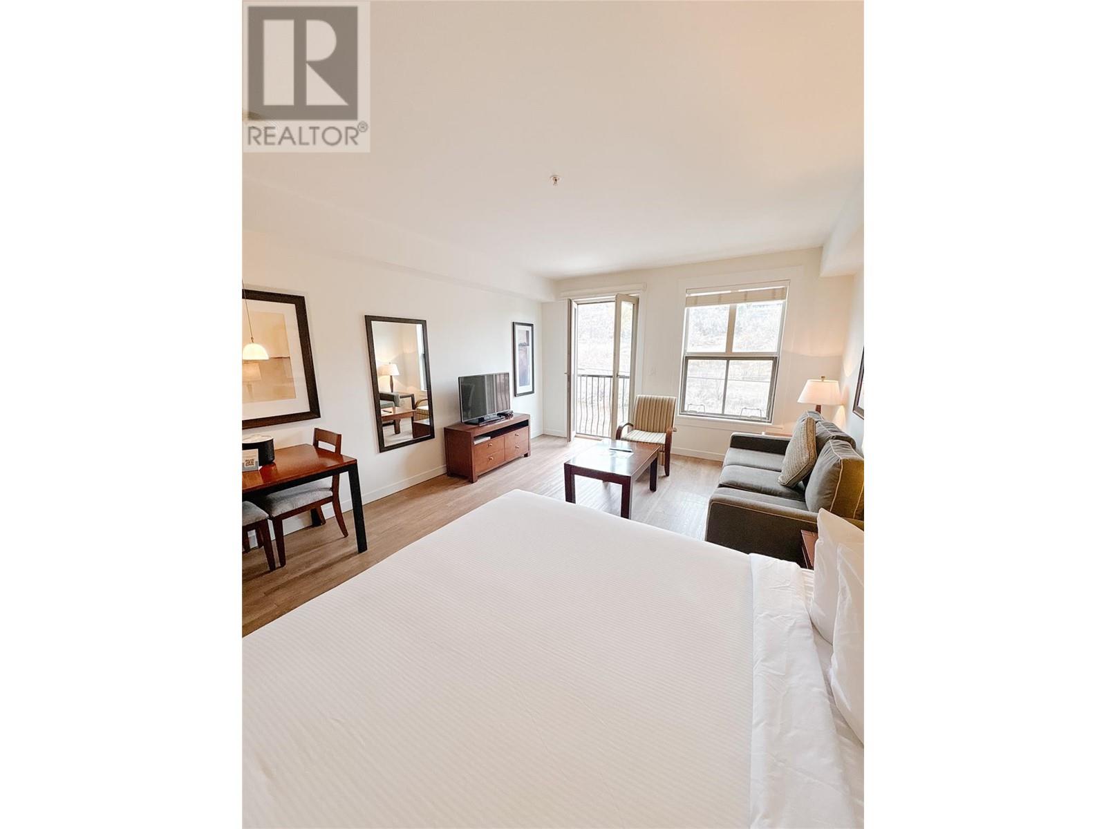 238 4200 LAKESHORE Drive, Osoyoos