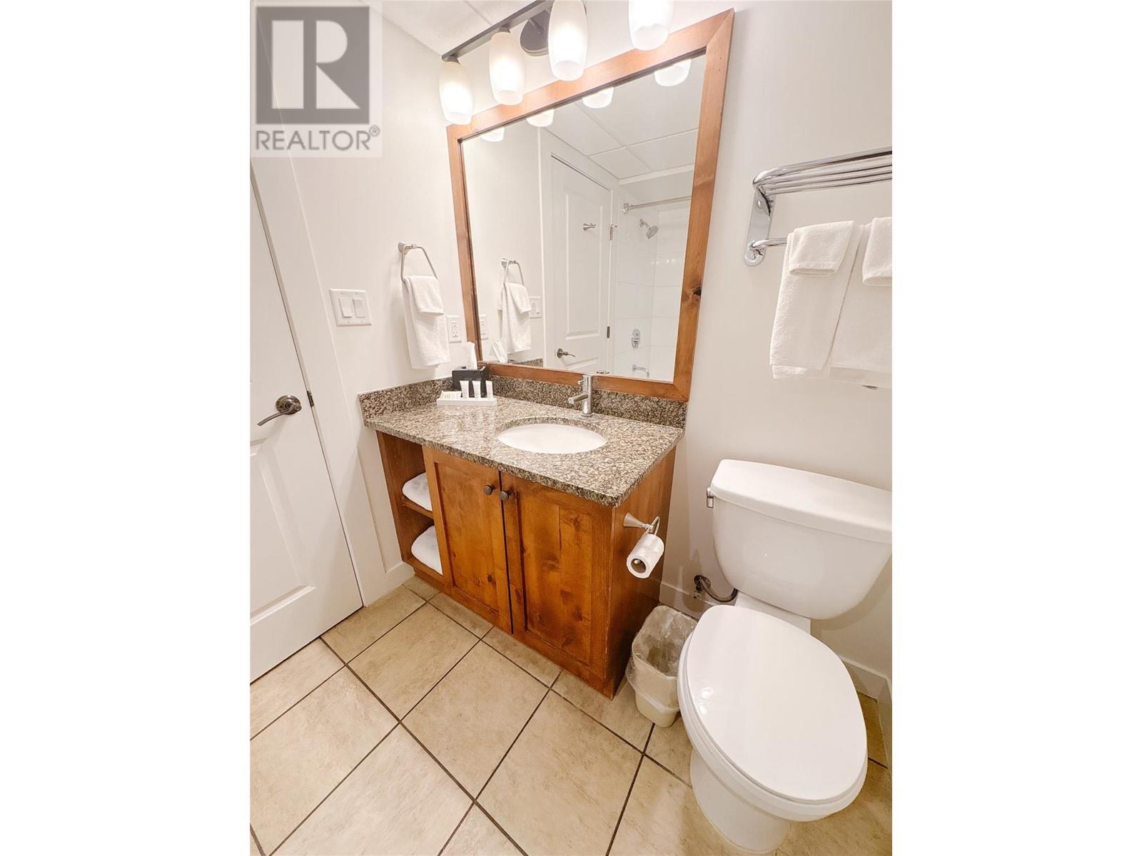 238 4200 LAKESHORE Drive, Osoyoos