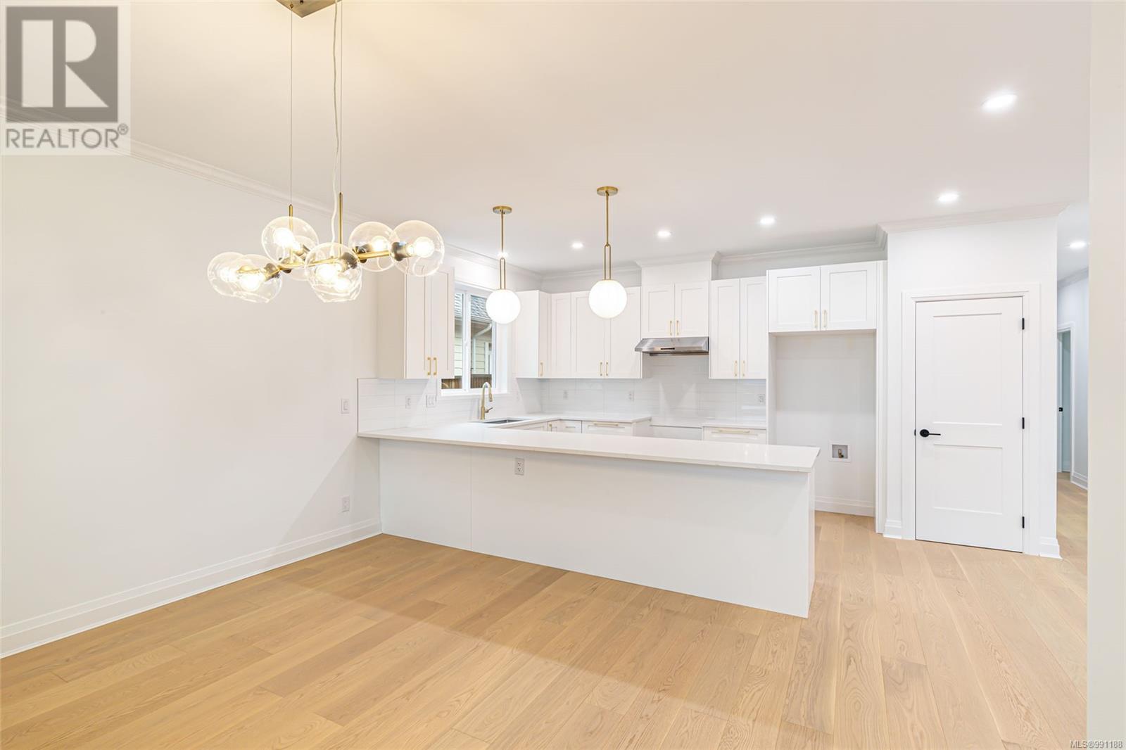 747 Briarwood Dr, Parksville