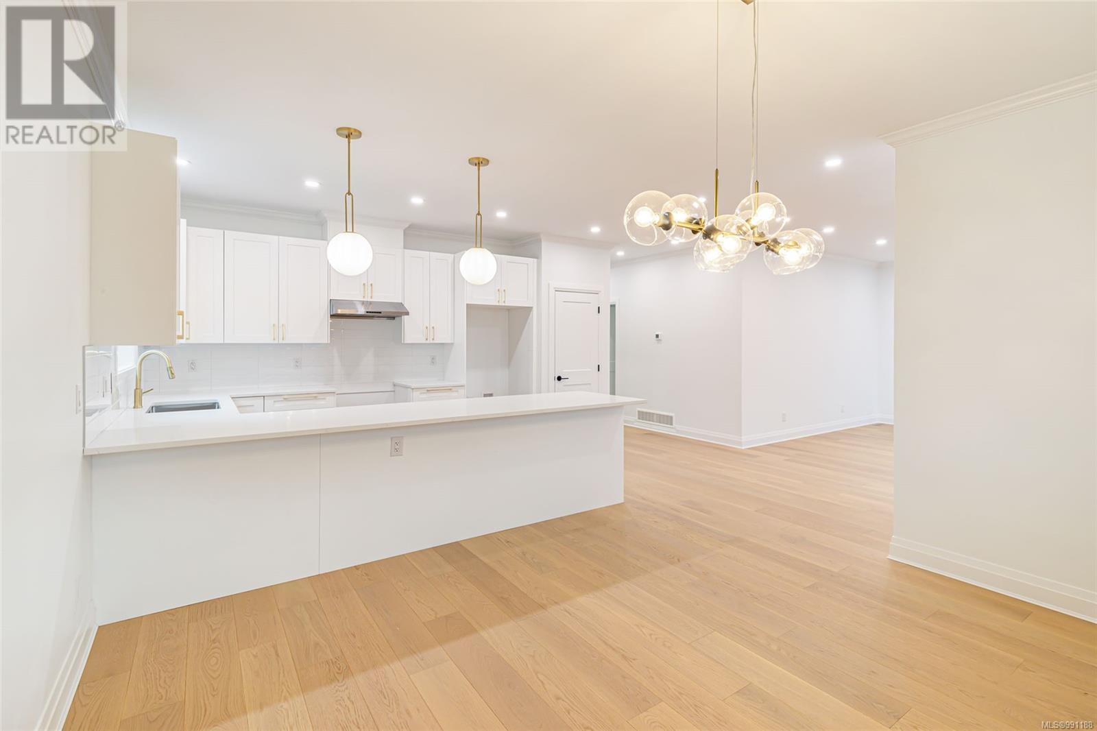 747 Briarwood Dr, Parksville