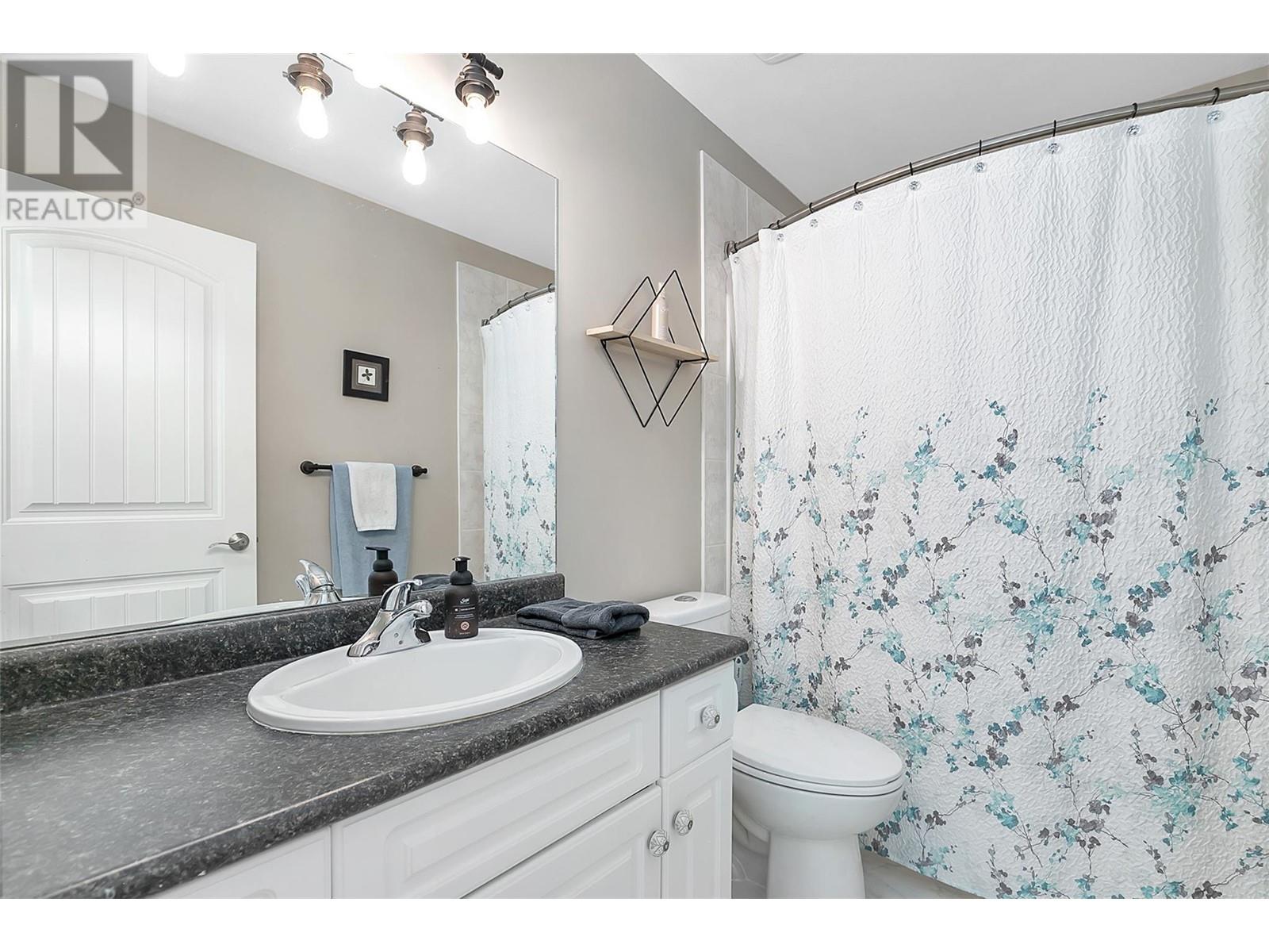 6 3277 Broadview Road, West Kelowna