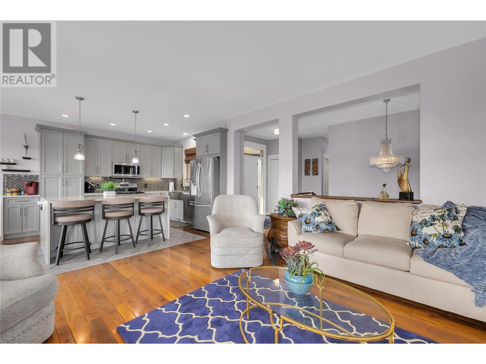  4108 Solana Place, Westbank