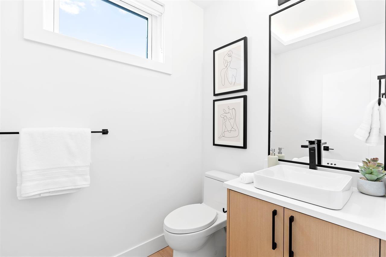 4 3075 160 STREET, Surrey