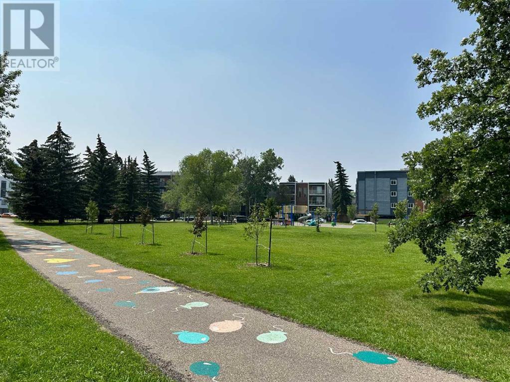 Single Family House for Sale in   Avenue NE Renfrew Calgary 