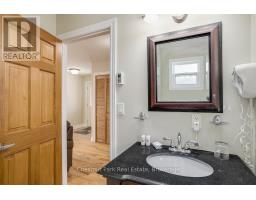 1052 Rat Bay Rd 109-7 Road, Lake Of Bays, ON P1H2J6 Photo 18