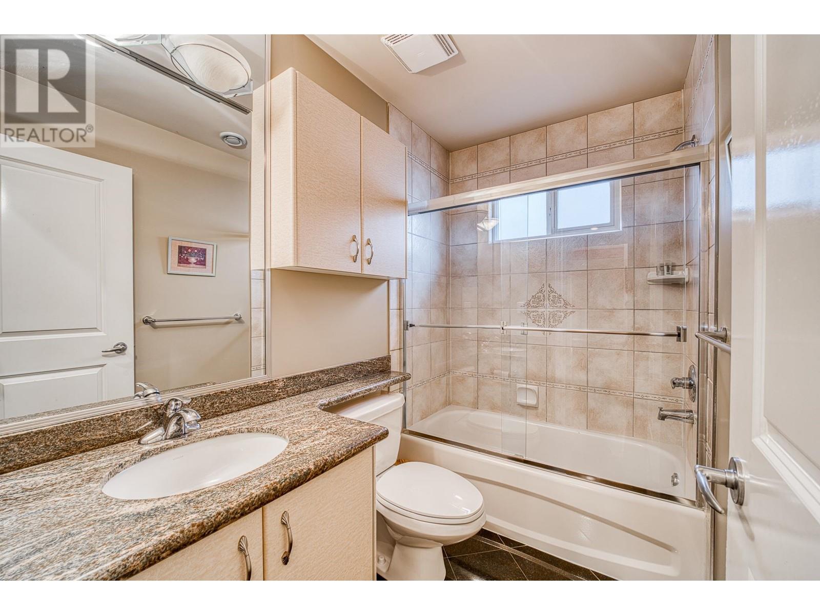 Photo 12 of 8831 Cooper Road, Richmond BC