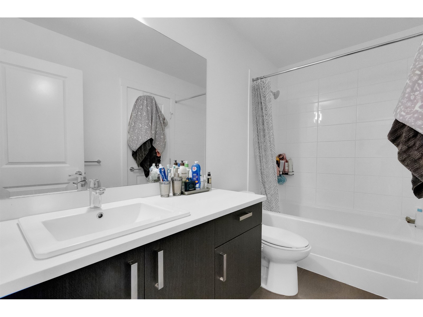Photo 15 of 220 13623 81 A Avenue, Surrey BC