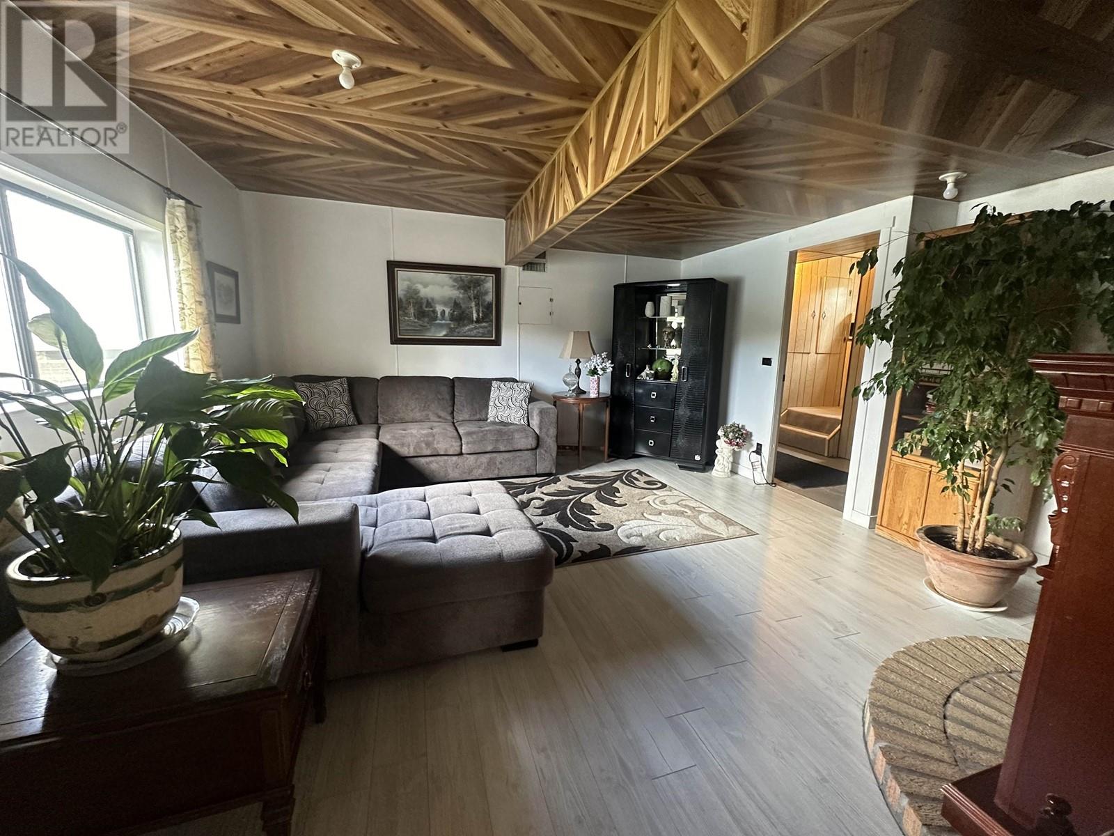 3594 GUNN ROAD, Lac La Hache