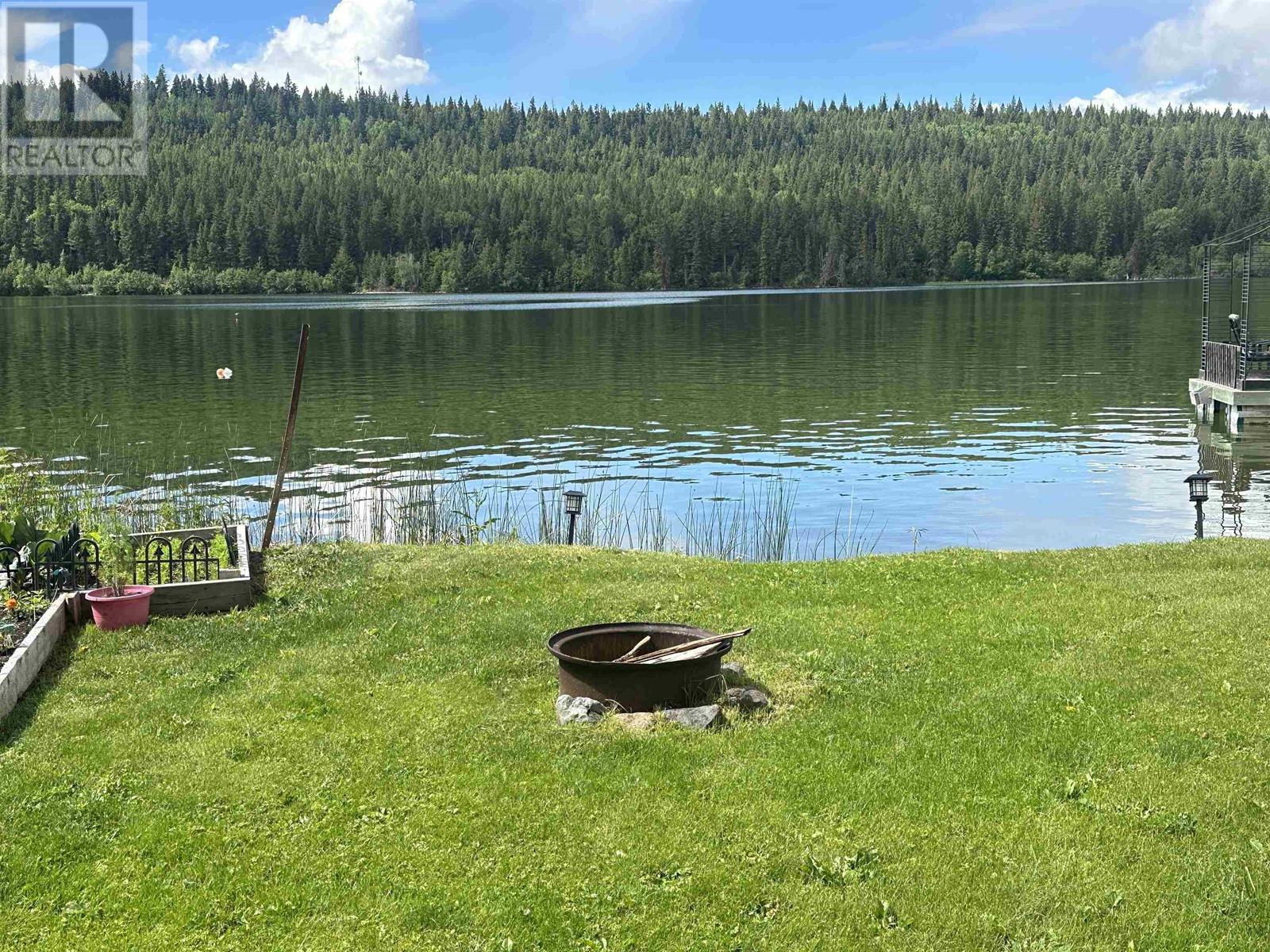 3594 GUNN ROAD, Lac La Hache