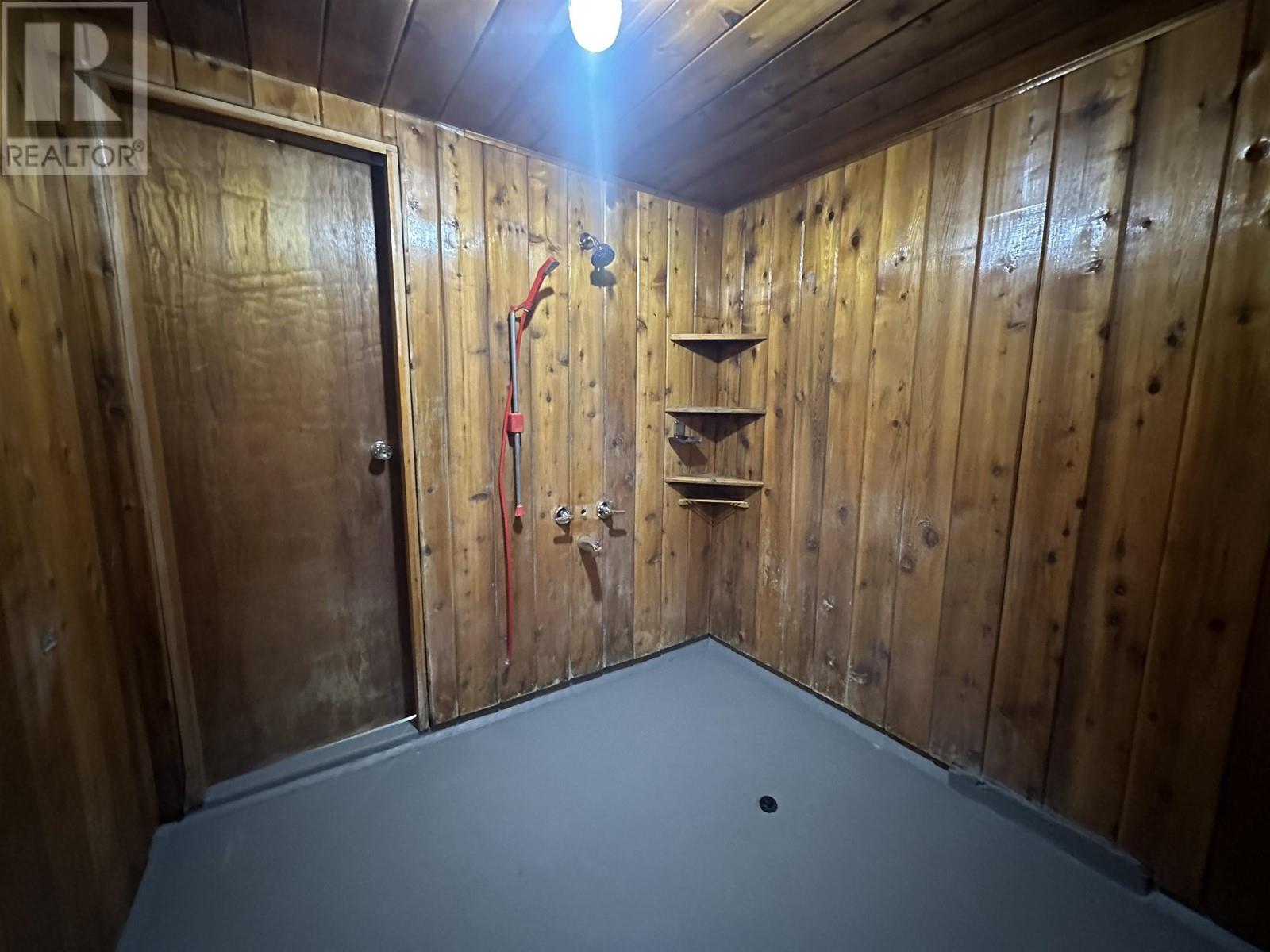 3594 GUNN ROAD, Lac La Hache