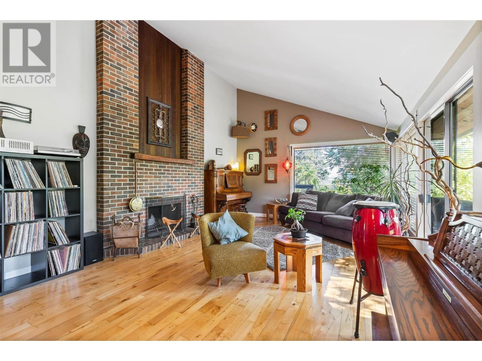  2931 Thacker Drive, West Kelowna