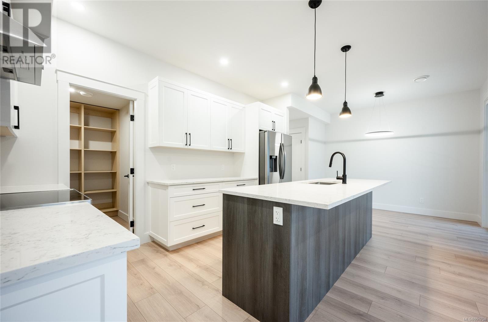 25 1090 Evergreen Rd, Campbell River real estate listing 991794