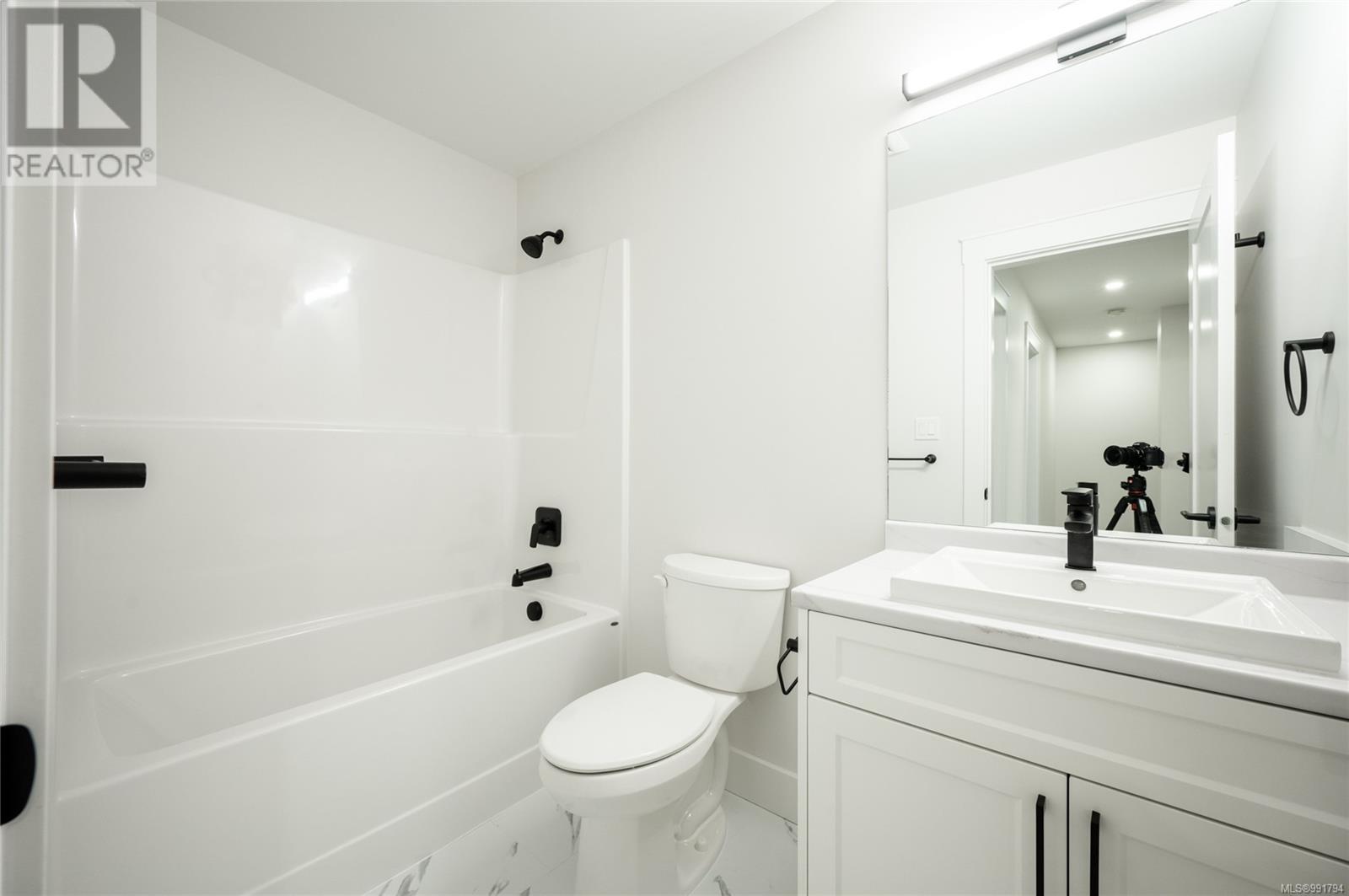 25 1090 Evergreen Rd, Campbell River real estate listing 991794