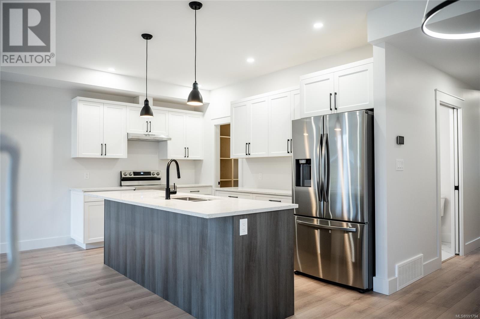 25 1090 Evergreen Rd, Campbell River real estate listing 991794