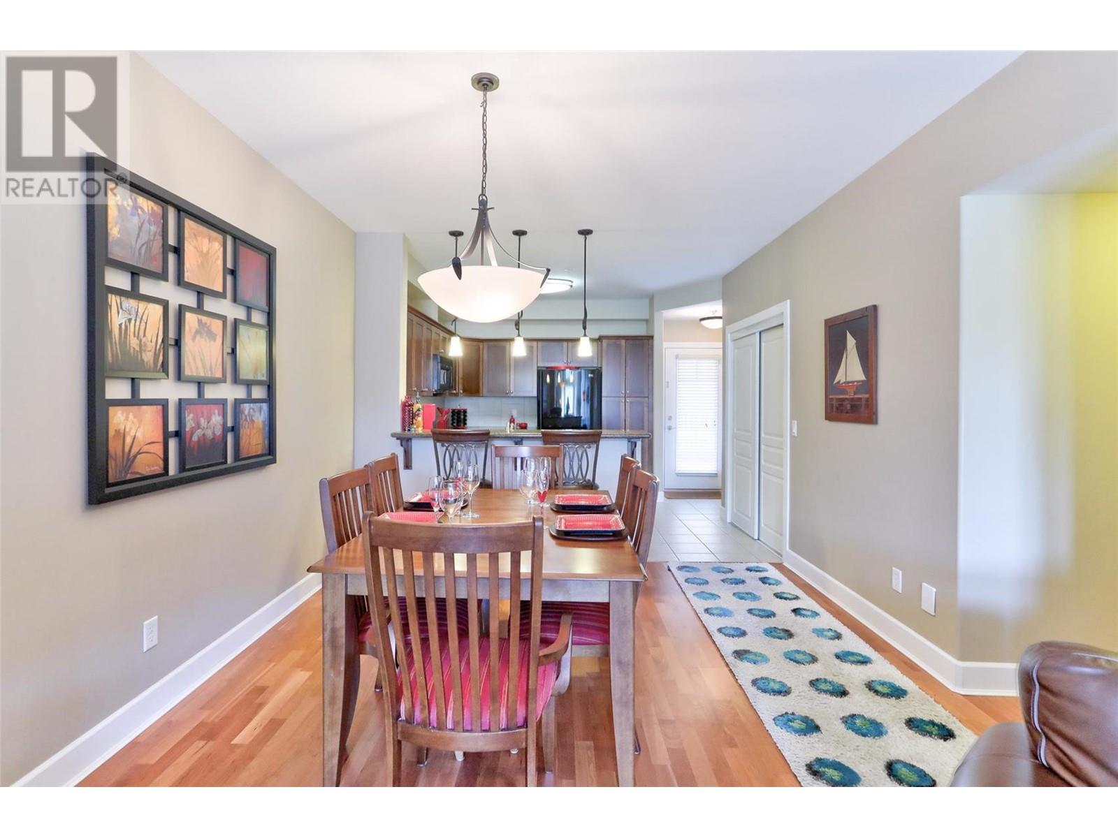 221 3996 Beach Avenue, Peachland