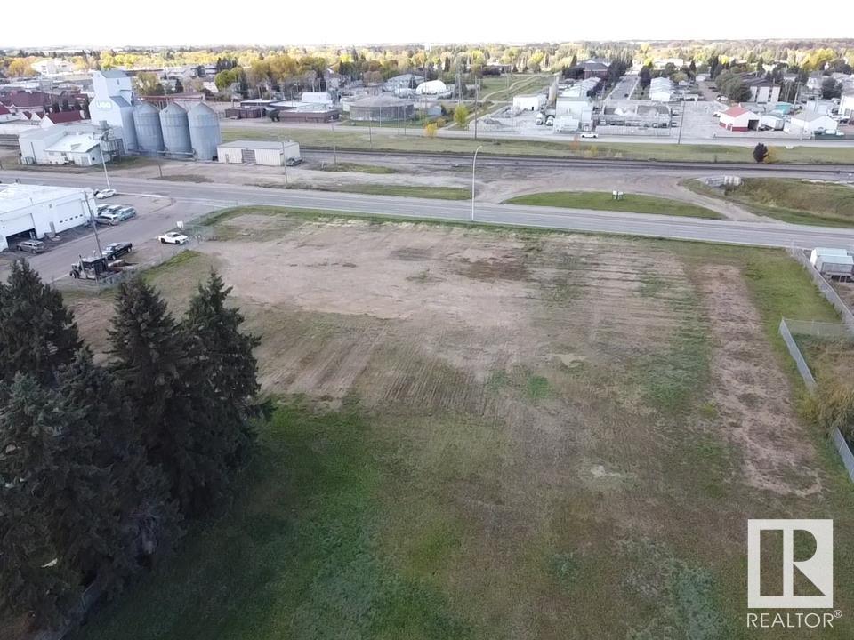 Photo 10 of 4810 54 Av, Wetaskiwin AB