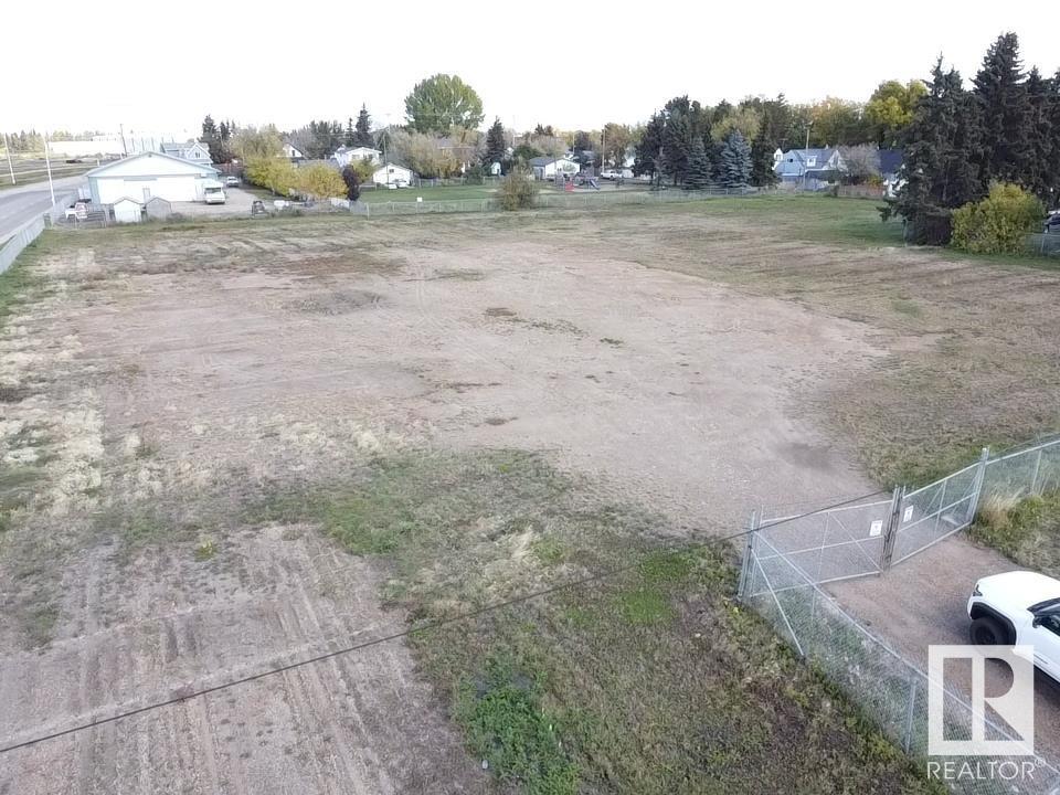 Photo 2 of 4810 54 Av, Wetaskiwin AB