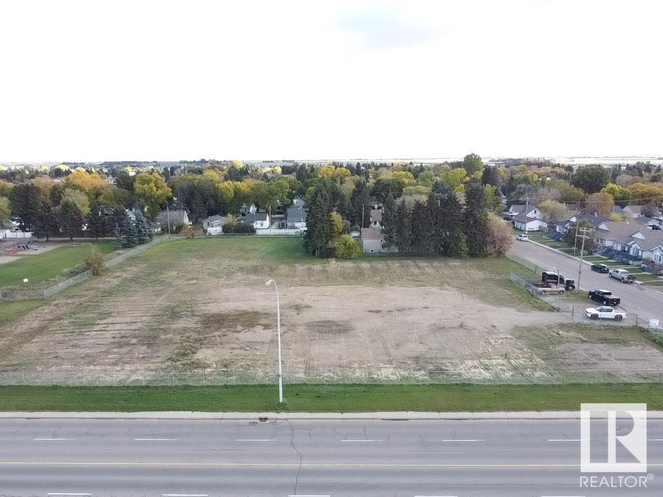 Photo 5 of 4810 54 Av, Wetaskiwin AB