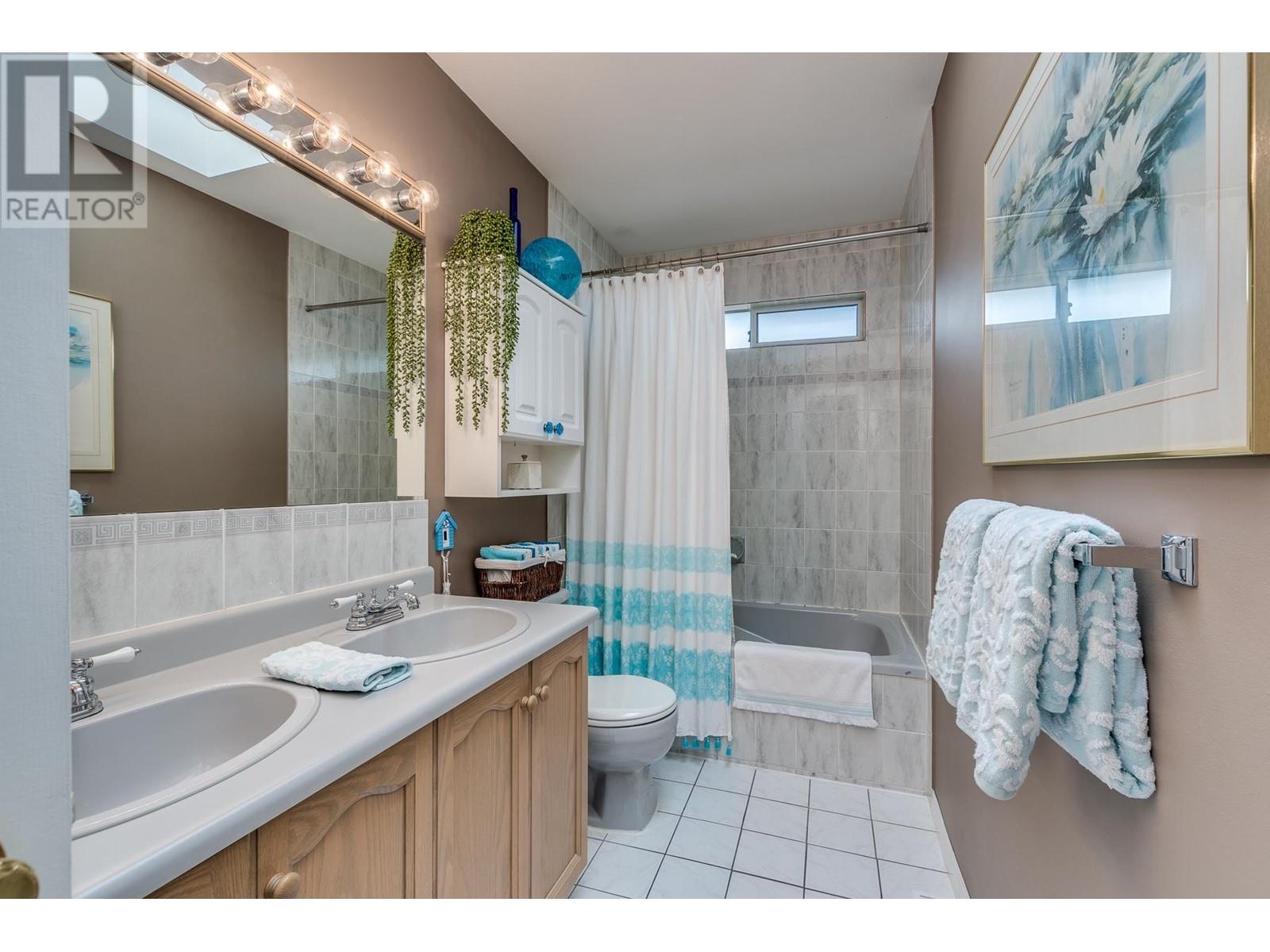 631 SWANSON PLACE, Port Coquitlam real estate listing R2977526