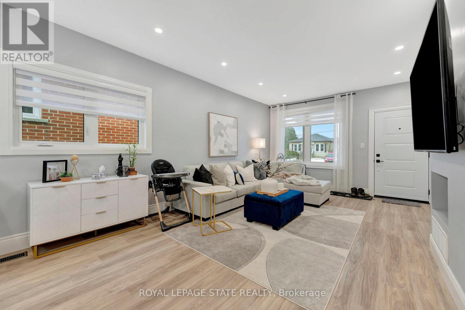 Single Family House for Sale in  COCHRANE ROAD Hamilton (Rosedale) 