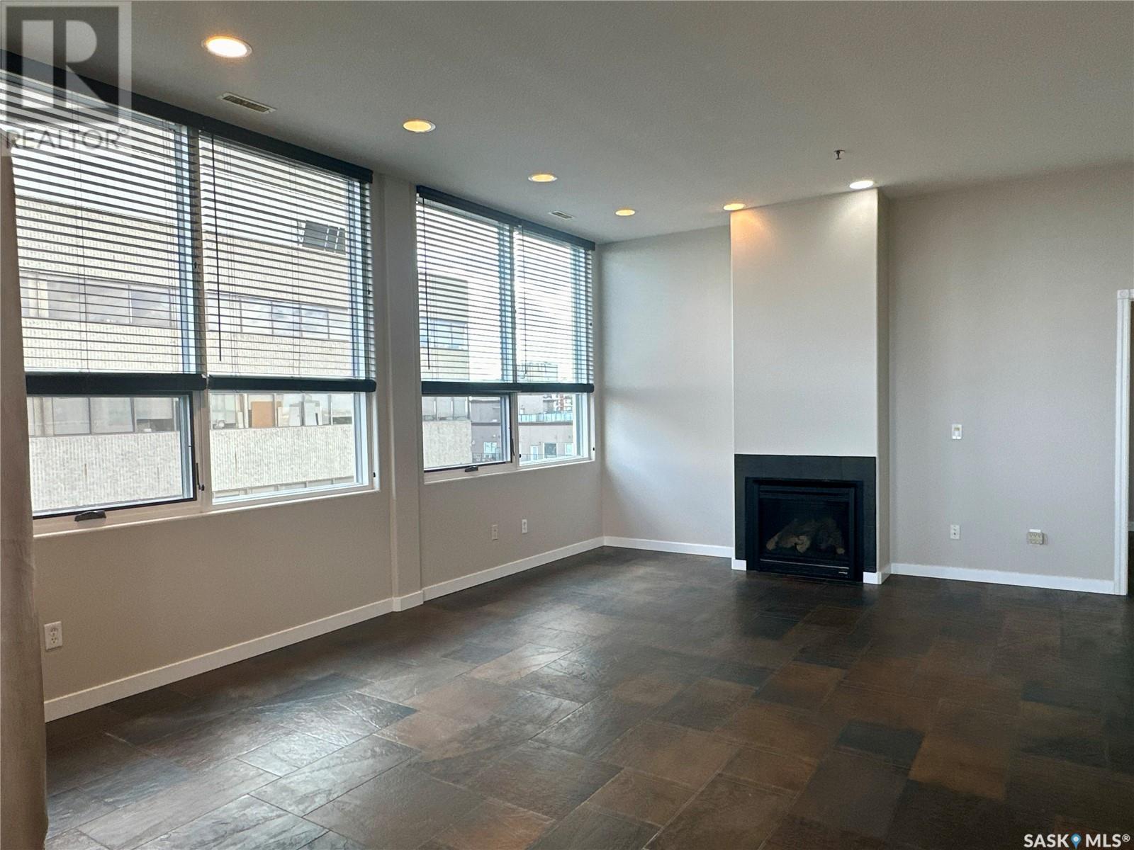 Photo 4 of 1203 1901 Victoria Avenue, Regina SK