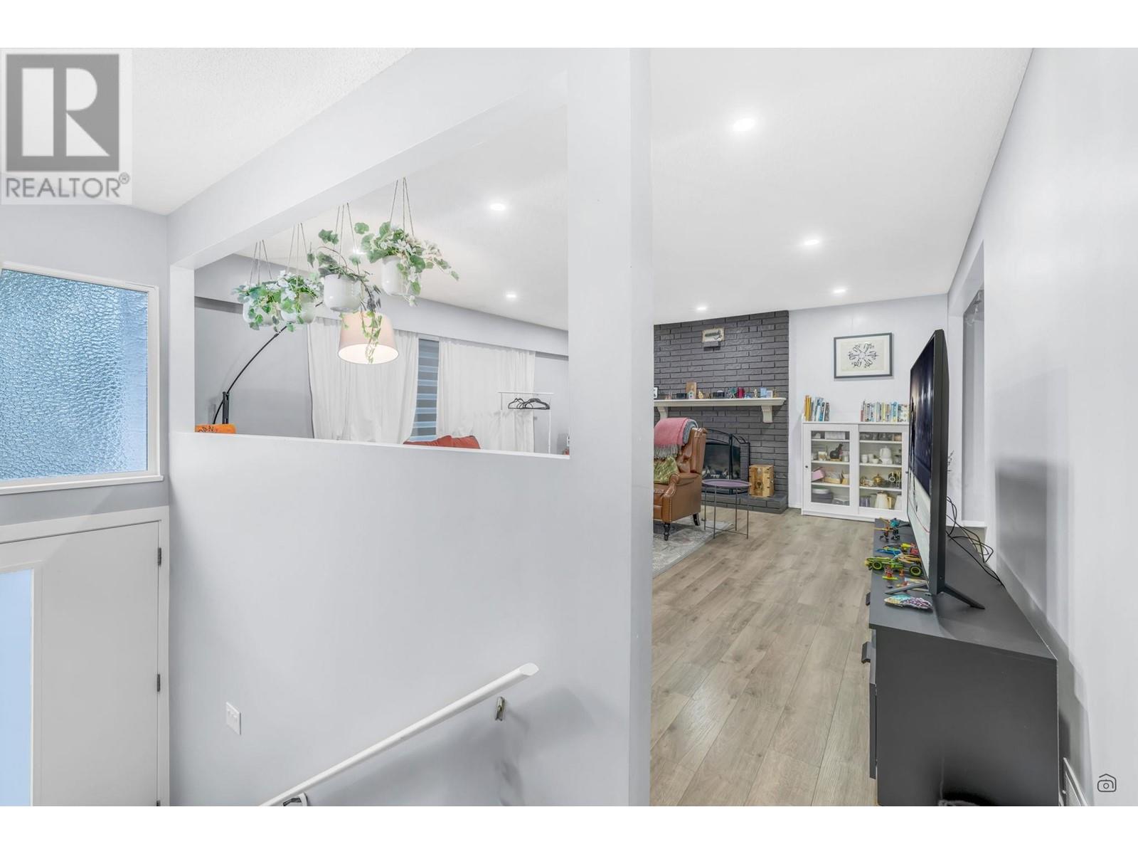 19536 118B AVENUE, Pitt Meadows real estate listing R2976284