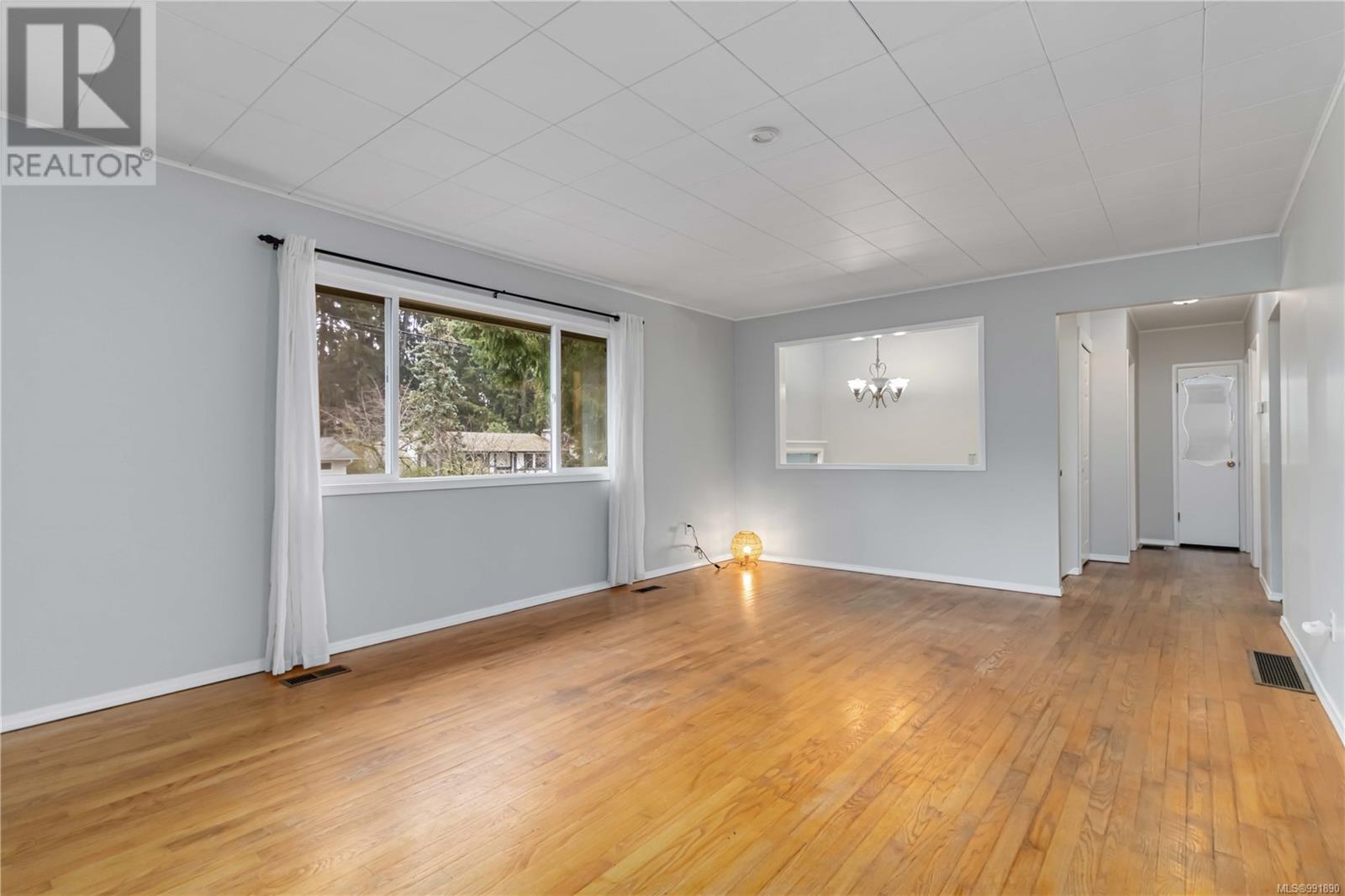  985 Haslam Avenue, Langford