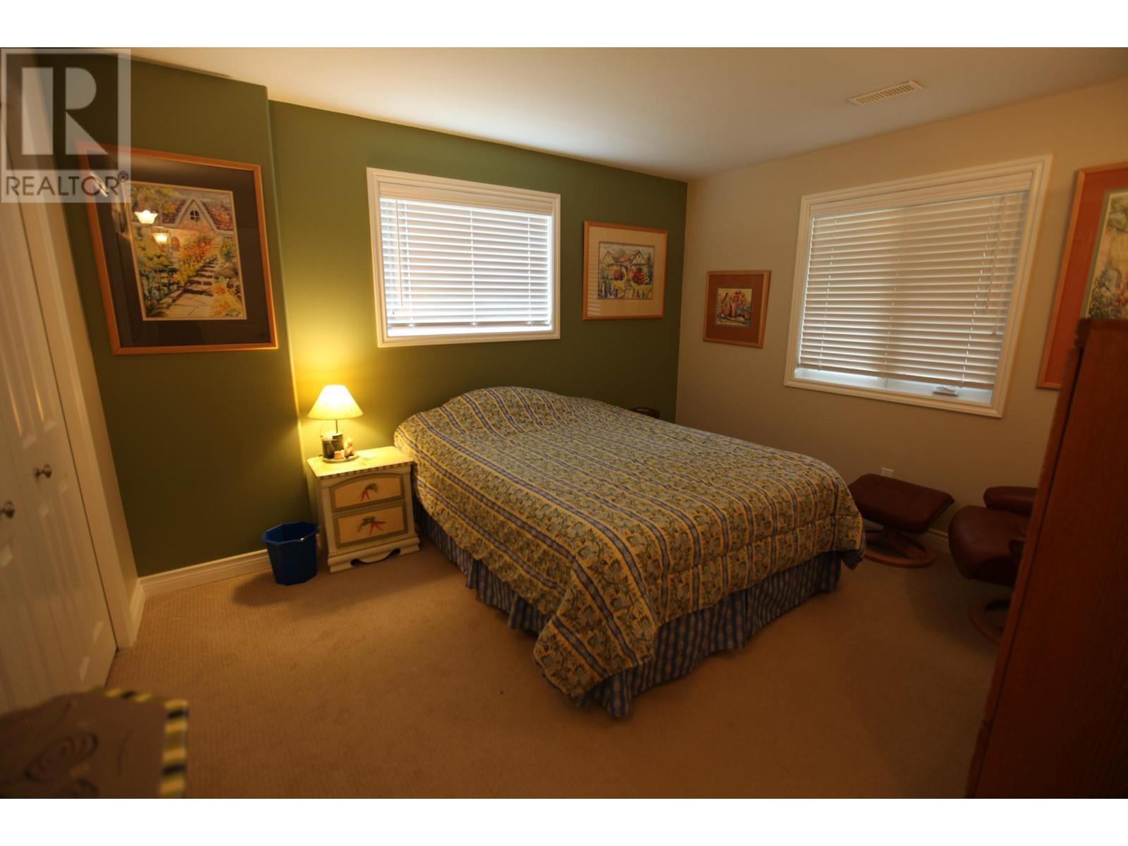 6817 GRANDVIEW Drive, Nelson