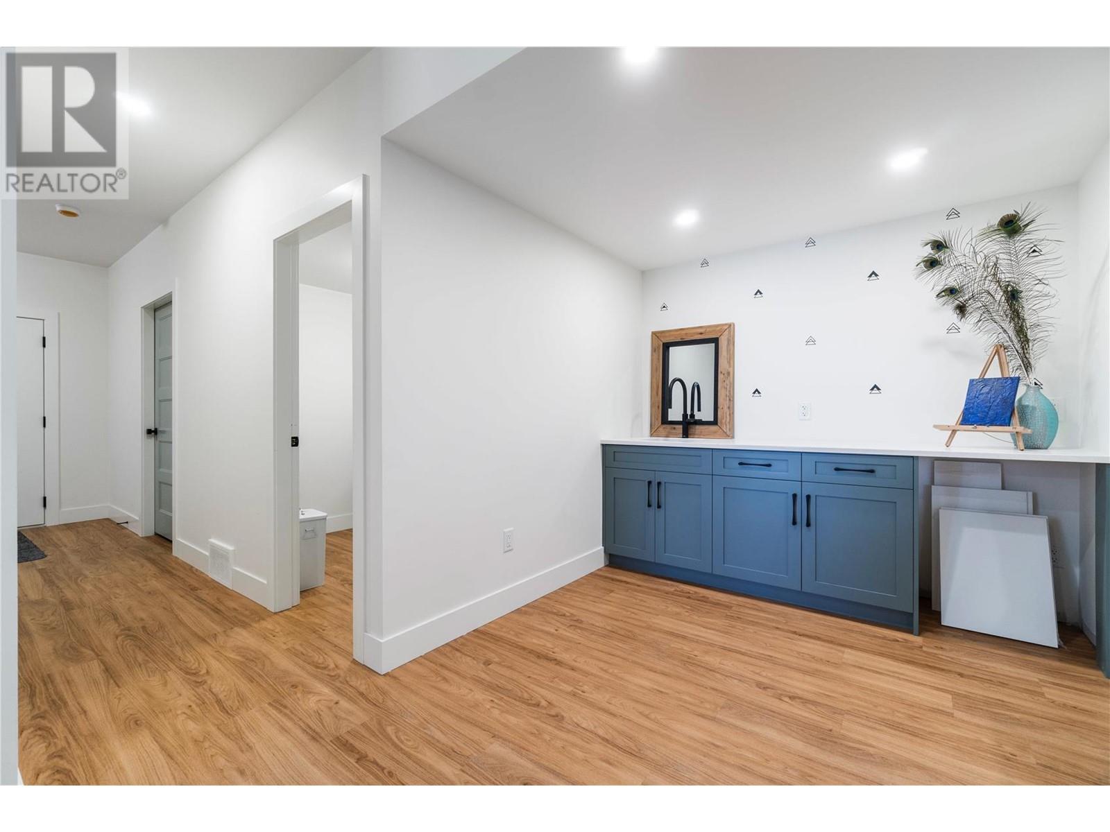  1080 17 Avenue Southeast, Salmon Arm