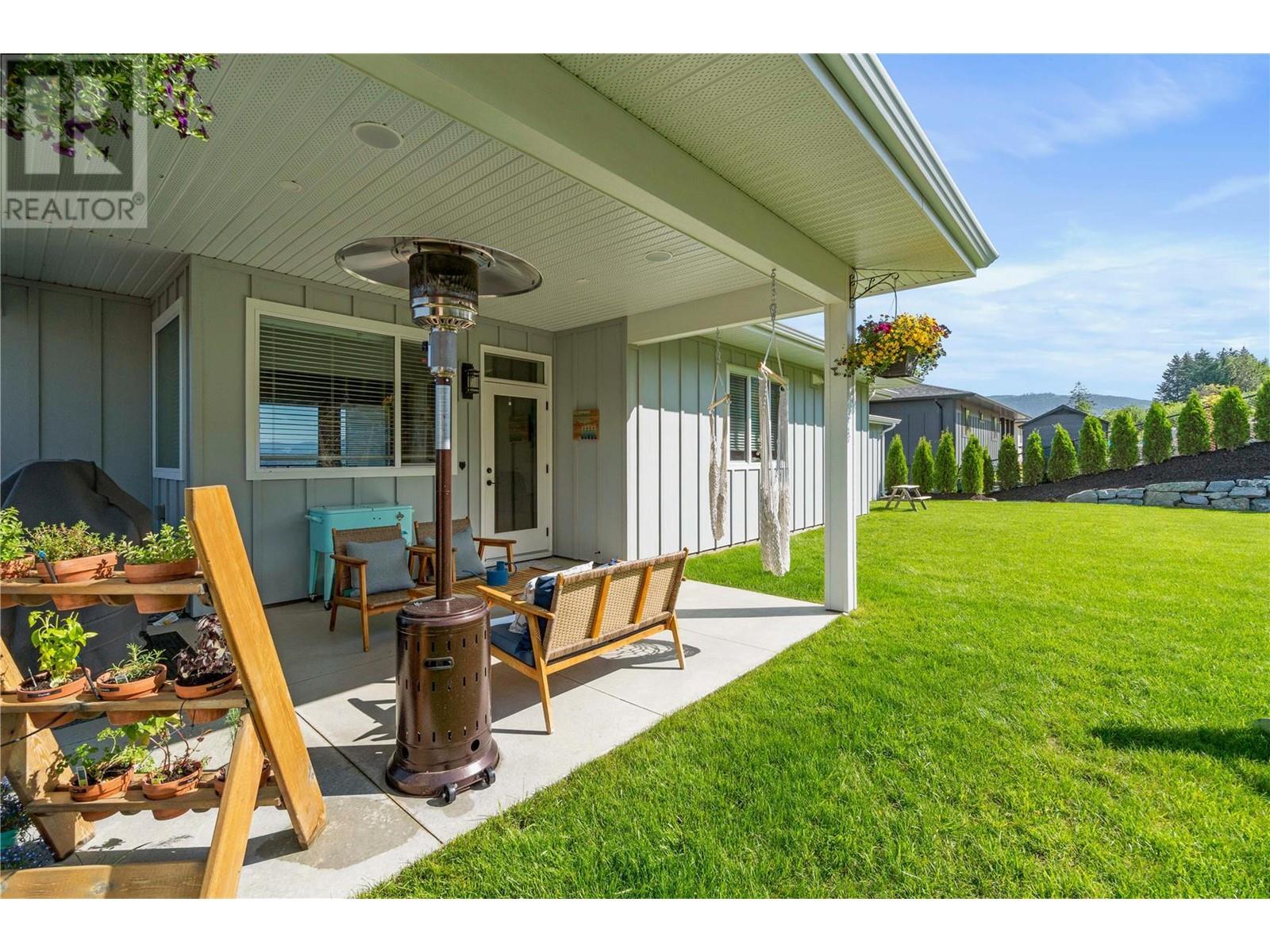  1080 17 Avenue Southeast, Salmon Arm