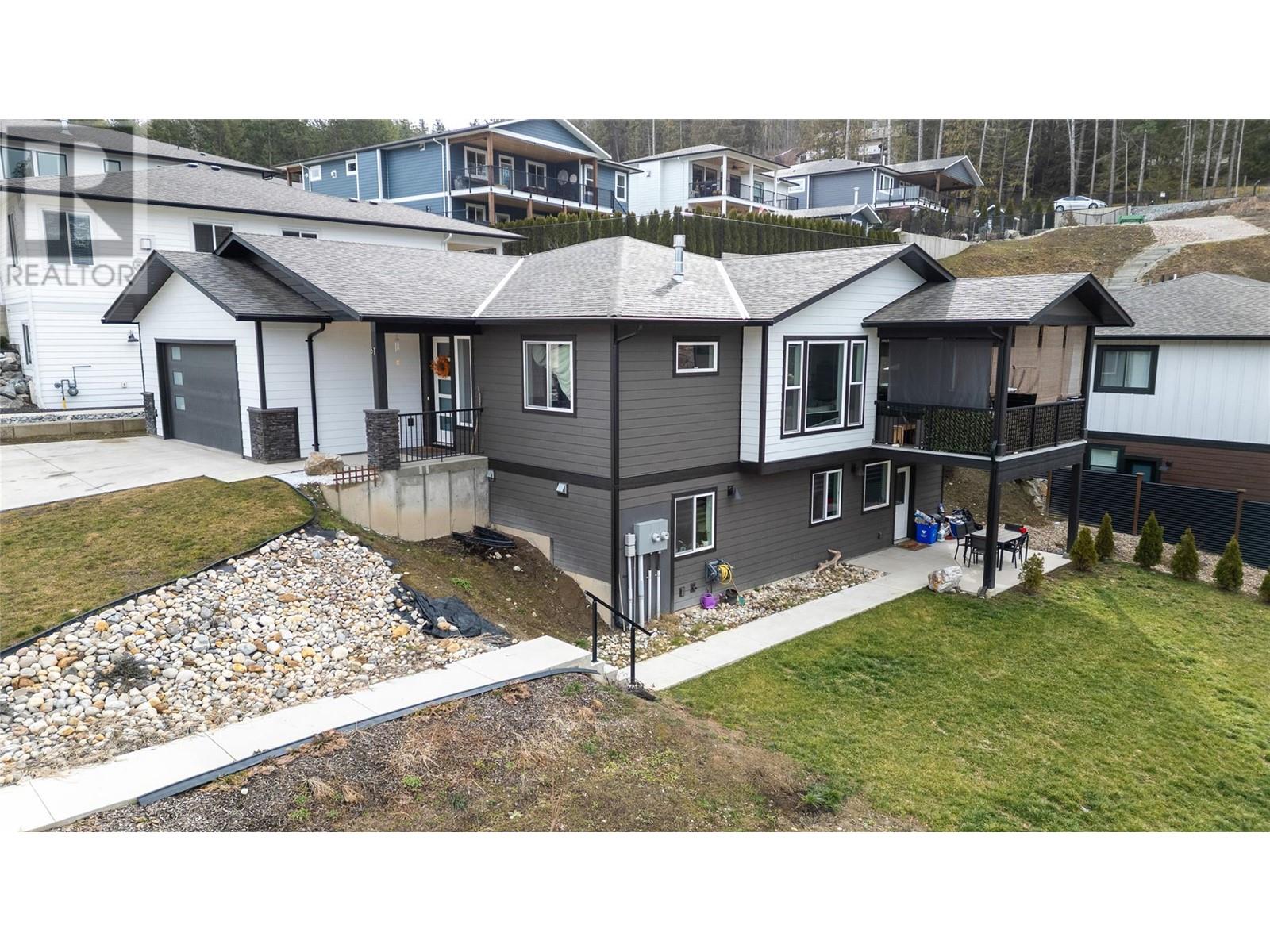  61 15 Avenue Southeast, Salmon Arm