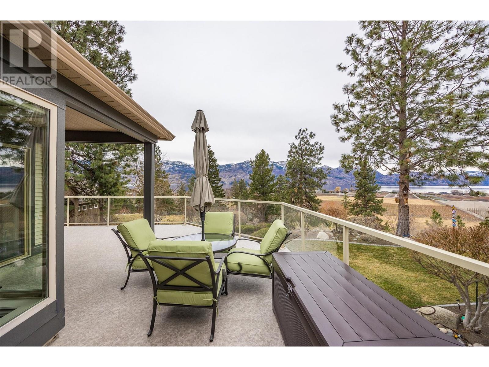 101 4074 Gellatly Road, West Kelowna