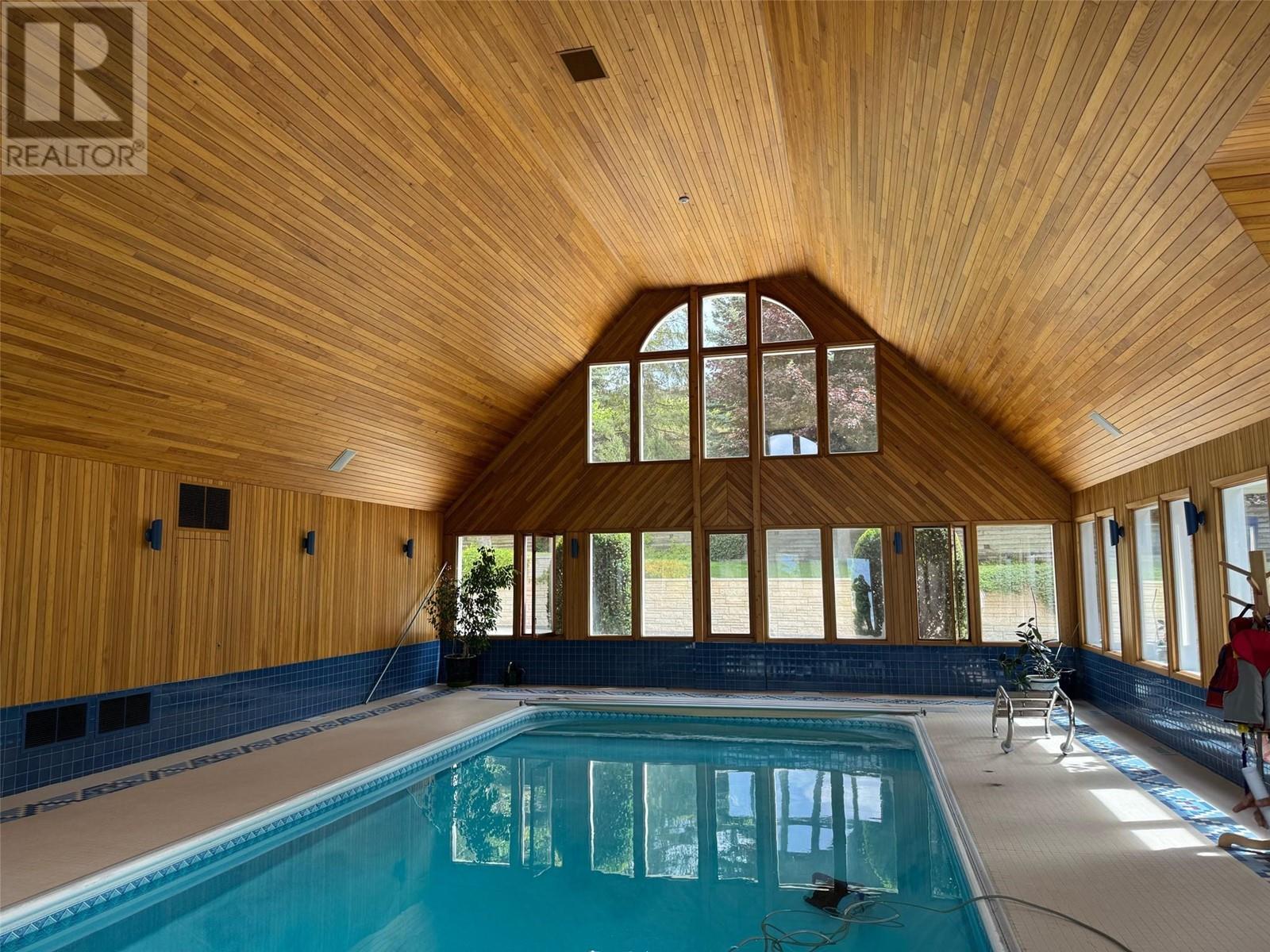  2391 26 Avenue Northeast, Salmon Arm
