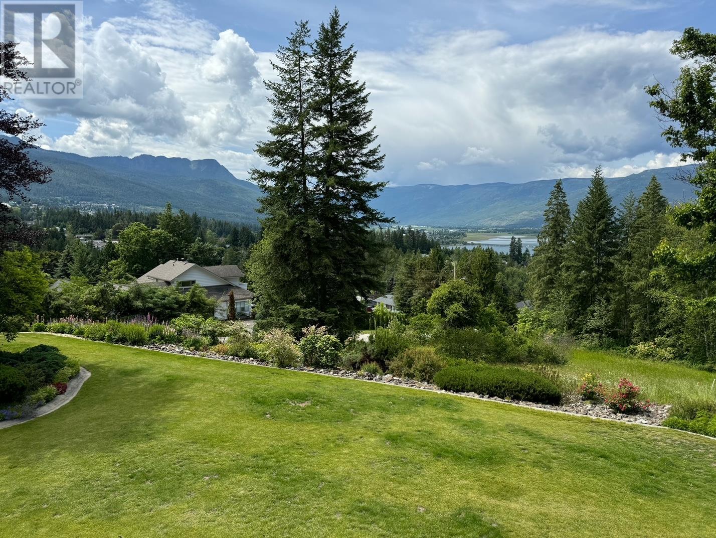 Photo 35 of 2391 26 Avenue Ne, Salmon Arm BC