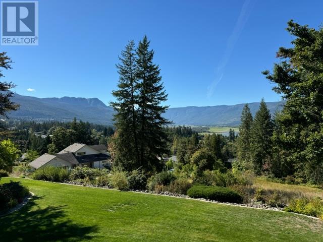 Photo 8 of 2391 26 Avenue Ne, Salmon Arm BC