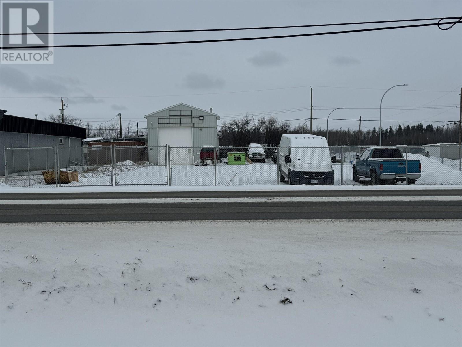 Photo 4 of 8208 100 Avenue, Fort St John BC