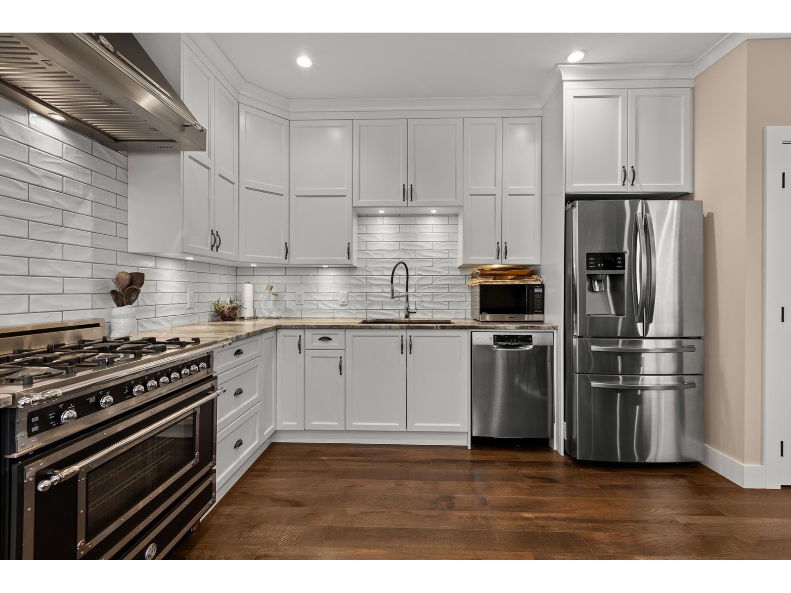 201 MCCALLUM ROAD, Abbotsford real estate listing R2954253